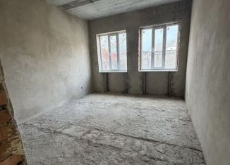 Продается трехкомнатная квартира, 88 м2, Махачкала, улица Даганова, 140