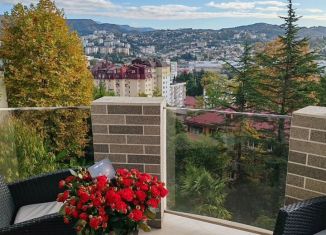 Продам 3-комнатную квартиру, 65 м2, Сочи, улица Цюрупы, 74, микрорайон Новый Сочи