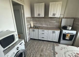 Сдается трехкомнатная квартира, 70 м2, Краснодарский край, улица Свердлова, 1