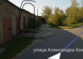 Продам гараж, 28 м2, Нижний Новгород, метро Горьковская, улица Александра Хохлова, 19