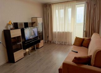 Аренда 2-комнатной квартиры, 52 м2, Москва, улица Плещеева, 7, метро Отрадное