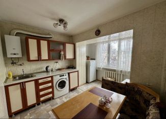 Сдается 1-ком. квартира, 40 м2, Нальчик, улица Ватутина