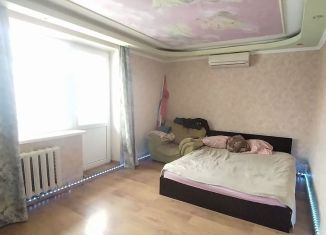 Продам 3-ком. квартиру, 45 м2, Адыгея, улица Гагарина, 142