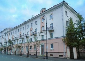 Продажа 3-ком. квартиры, 70 м2, Татарстан, Большая Красная улица, 54