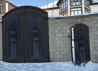 Продаю дом, 350 м2, посёлок городского типа Семендер, улица Саният Мурадовой, 6