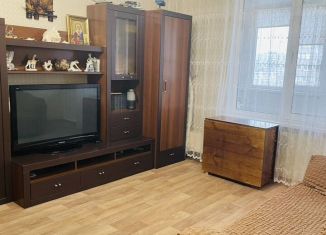 Продается трехкомнатная квартира, 59 м2, Оренбург, улица Чкалова, 29