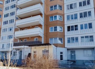 Трехкомнатная квартира на продажу, 10.3 м2, Москва, Синявинская улица, 11к5