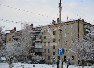 Продам 2-ком. квартиру, 47 м2, Коркино, улица 1 Мая, 20