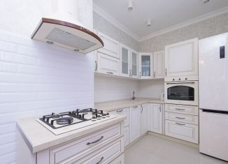 Аренда 3-ком. квартиры, 105 м2, Калининград, улица Космонавта Леонова, 47