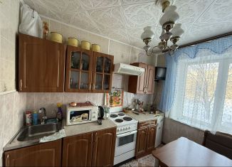 Сдается 2-ком. квартира, 47 м2, Тольятти, улица Автостроителей, 47