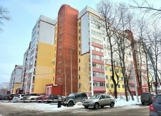 Продаю 2-ком. квартиру, 72 м2, Киров, Московская улица, 107к1, Октябрьский район