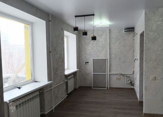 Продается трехкомнатная квартира, 43.4 м2, Волгоград, Короткая улица, 26