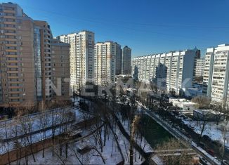 Продам 2-ком. квартиру, 58.3 м2, Москва, улица Новаторов, 4