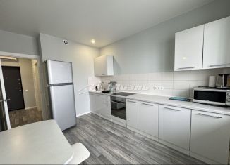 Сдам в аренду 1-ком. квартиру, 38 м2, Крым, улица Никанорова, 4Б