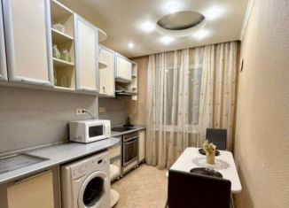 Сдача в аренду 1-ком. квартиры, 40 м2, Казань, улица Мусина, 7