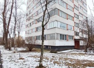 Продается трехкомнатная квартира, 51.1 м2, Санкт-Петербург, проспект Ветеранов, 102, метро Ленинский проспект