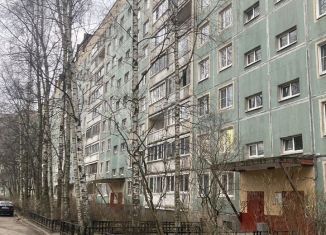 Продаю трехкомнатную квартиру, 58 м2, Санкт-Петербург, улица Асафьева, 2к1, муниципальный округ Шувалово-Озерки