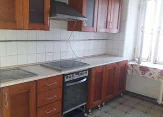 Сдаю в аренду 4-ком. квартиру, 74 м2, Тюмень, улица Циолковского, 15