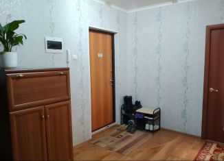 Продаю 2-ком. квартиру, 60 м2, Астрахань, улица Куликова, 85к1