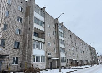 Продается 2-ком. квартира, 50.2 м2, Нелидово, улица Кирова, 8