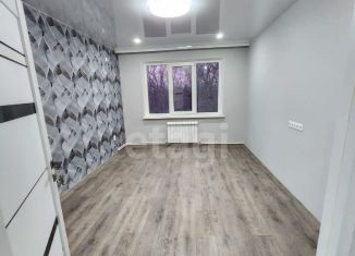 Продаю 3-комнатную квартиру, 65 м2, Батайск, улица Залесье, 3