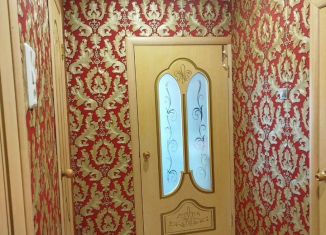 Продается трехкомнатная квартира, 60.8 м2, Курск, проспект Ленинского Комсомола, 52