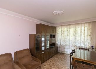 Сдам 3-ком. квартиру, 59.5 м2, Тюмень, улица Парфёнова, 22