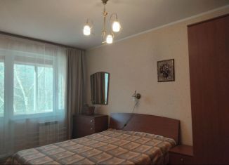 Сдаю в аренду трехкомнатную квартиру, 60.8 м2, Санкт-Петербург, улица Маршала Захарова, 15, Красносельский район