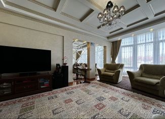 Продаю 3-комнатную квартиру, 128.8 м2, Ставрополь, улица Мира, 282/2