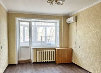 Продаю 3-комнатную квартиру, 55 м2, Таганрог, улица Розы Люксембург, 305