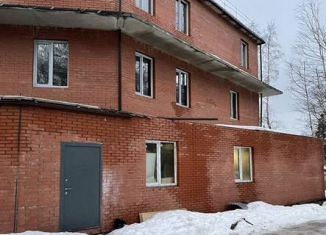 Сдаю таунхаус, 310 м2, Санкт-Петербург, Чистяковская улица, 1/2