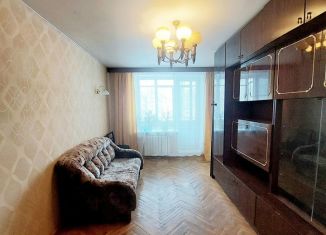 3-комнатная квартира на продажу, 60 м2, Колпино, Пролетарская улица, 15