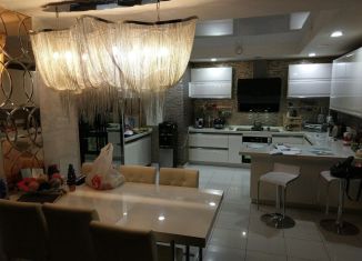 Продаю многокомнатную квартиру, 332 м2, Вязьма, улица Восстания, 9