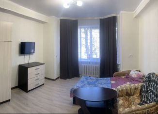 Продается двухкомнатная квартира, 52 м2, Великие Луки, проспект Ленина, 40/33