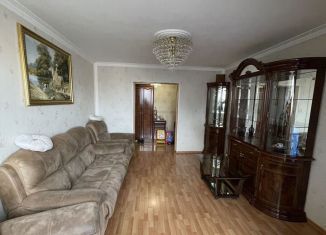 Продается трехкомнатная квартира, 70 м2, Владикавказ, улица Генерала Дзусова, 30к2