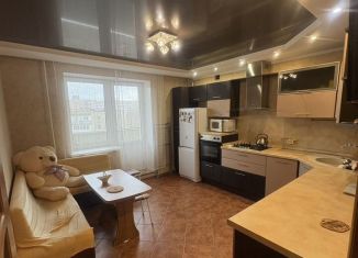 Аренда 1-ком. квартиры, 42 м2, Энгельс, Петровская улица, 88