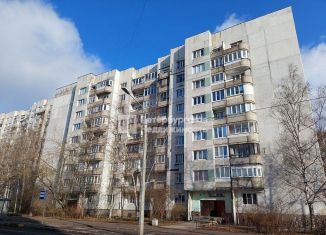 Продается 3-ком. квартира, 81 м2, Санкт-Петербург, метро Парнас, Сиреневый бульвар, 2к1