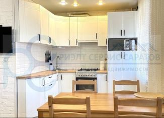 3-комнатная квартира на продажу, 53.8 м2, Саратов, проспект имени 50 лет Октября, 132