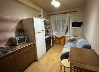 Продажа 1-комнатной квартиры, 46 м2, Кировск, улица Советской Конституции, 14