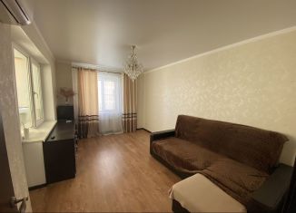 Сдаю в аренду 1-комнатную квартиру, 38 м2, Горячий Ключ, Объездная улица, 2А