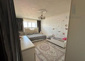 Продаю 2-ком. квартиру, 65 м2, Аргун, улица А.А. Кадырова, 111