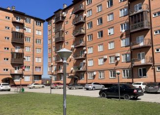 Продается 3-комнатная квартира, 81 м2, Грозный, улица Адама Малаева, 175к2