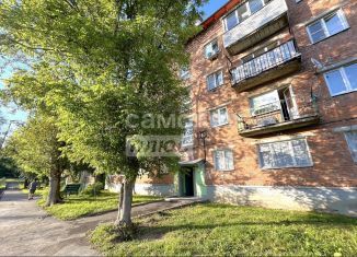 Сдам 2-ком. квартиру, 42 м2, посёлок городского типа Фосфоритный, Школьная улица, 1