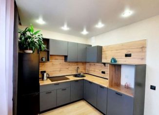 Сдается в аренду комната, 41 м2, Тюмень, улица Бориса Опрокиднева, 12