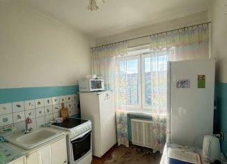 Продаю 3-ком. квартиру, 64 м2, Кировск, Олимпийская улица, 49