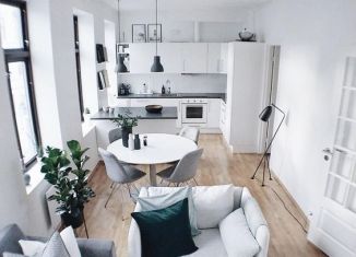 Продам 3-комнатную квартиру, 77.5 м2, Калининград, Акварельная улица