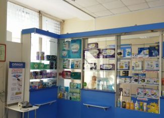 Сдаю в аренду торговую площадь, 20 м2, Псков, Рижский проспект, 31