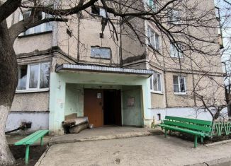 Продаю 2-комнатную квартиру, 50.2 м2, Елец, улица Ани Гайтеровой, 39