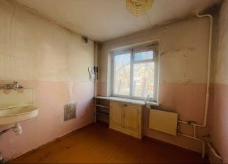 Продам 2-комнатную квартиру, 45 м2, Челябинск, шоссе Металлургов, 51А