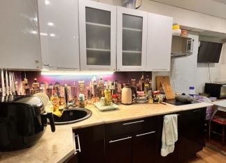 Продаю 2-ком. квартиру, 45.8 м2, Новомосковск, улица Мира, 3